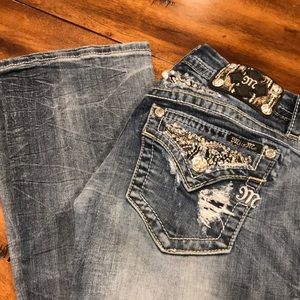 Buckle Miss Me Jeans Size 27 perfect condition